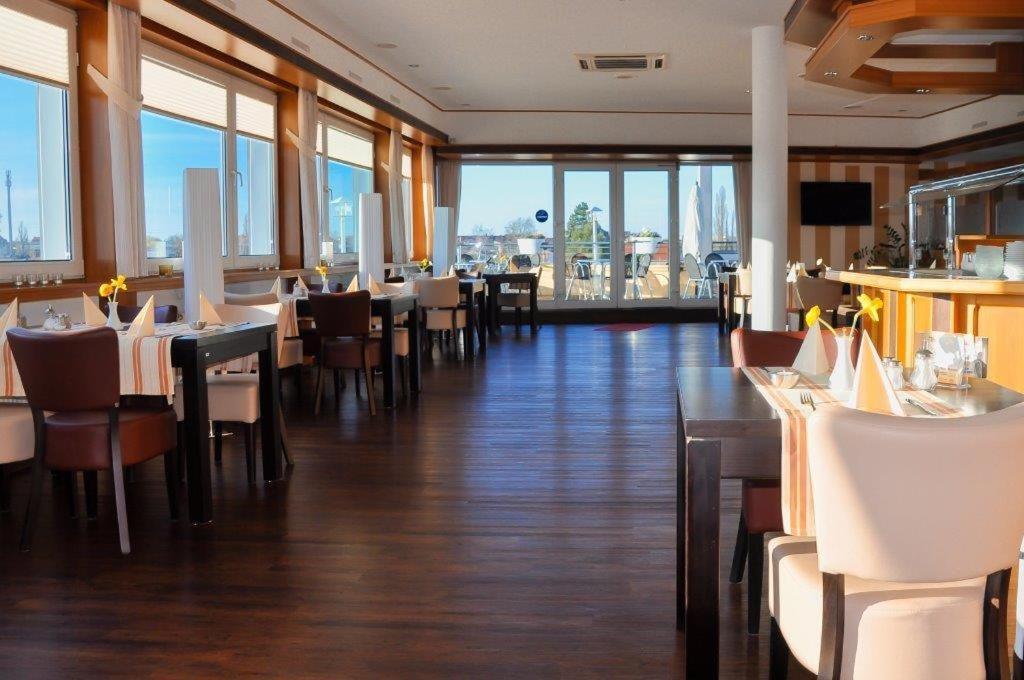 Hotel Westfalia Halle  ภายนอก รูปภาพ