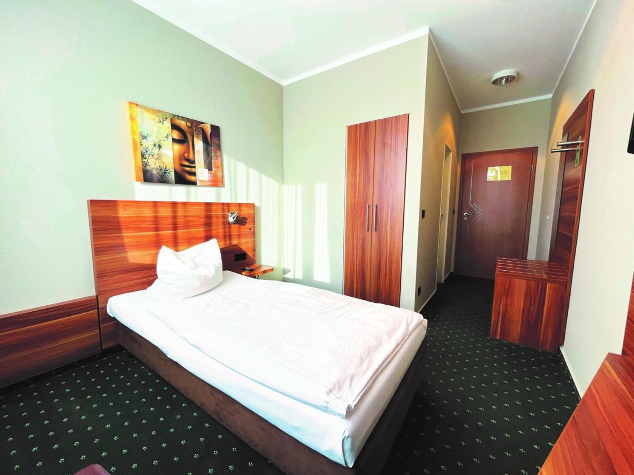 Hotel Westfalia Halle  ภายนอก รูปภาพ