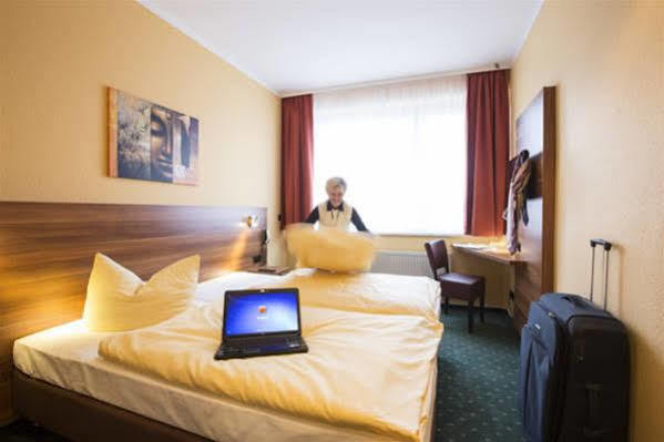 Hotel Westfalia Halle  ภายนอก รูปภาพ
